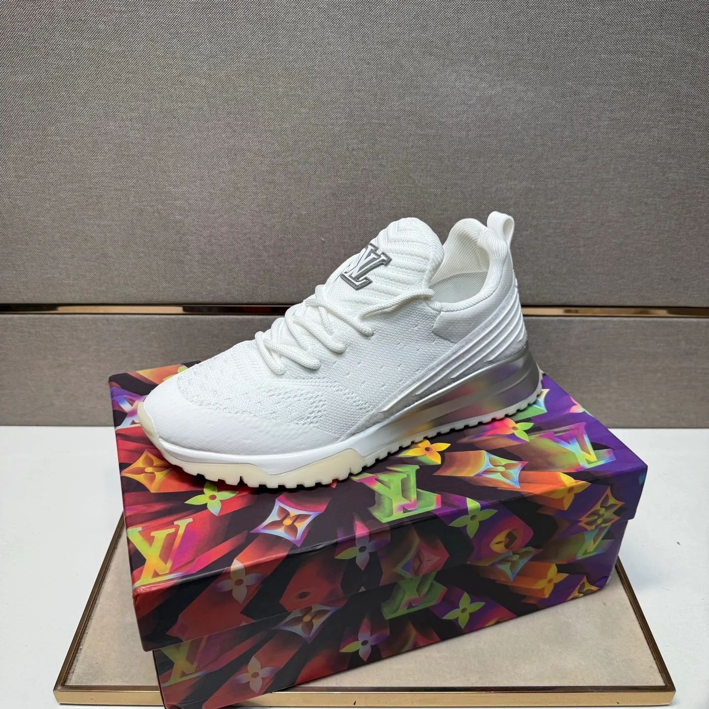 ⬛️Men's shoes 💰p480 [LV～] Men's casual shoes 2025z cabinet sales simultaneously 🔶Size: 38-44 #️⃣ 🔷4 colors🔜The upper is made of multi-material splicing➕Mesh lining, comfortable and breathable, sole: original comfortable and wear-resistant outsole, ⚠️real thing📱photographed🎬real thing is better📢📢📢